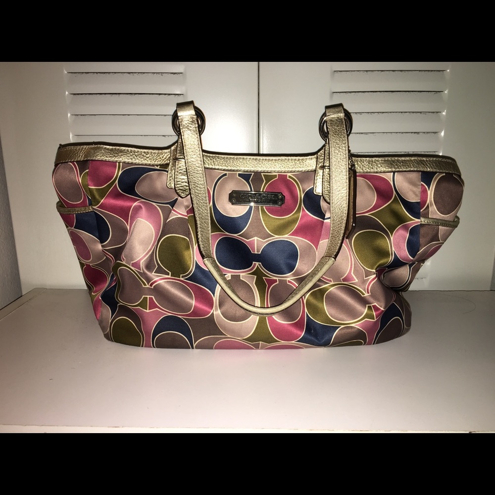 Multicolor Coach